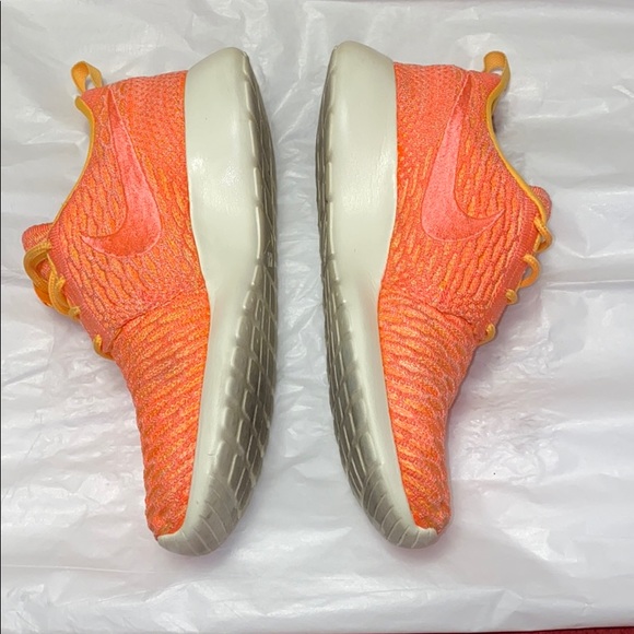 Nike sneakers - Picture 2 of 5